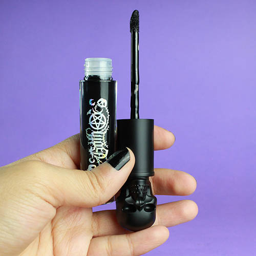 Labial GOTH Black gloss